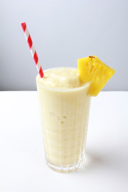 Pina Colada Smoothie | Perpetually Chic