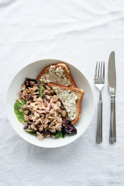 Mediterranean Tuna & Feta-Herb Toast | Perpetually Chic